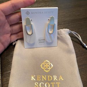 Kendra Scott Kailyn drop earrings